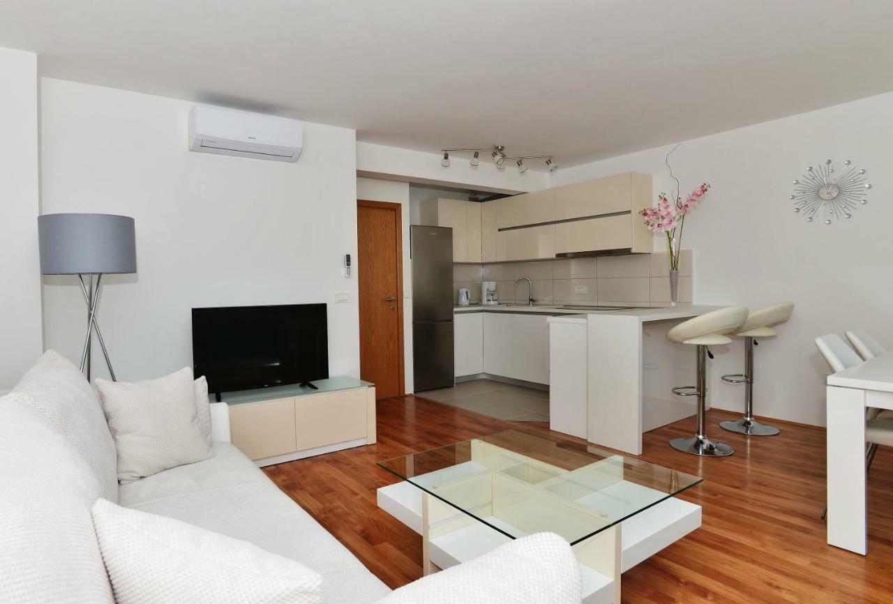 Apartman Dominik Макарська Екстер'єр фото